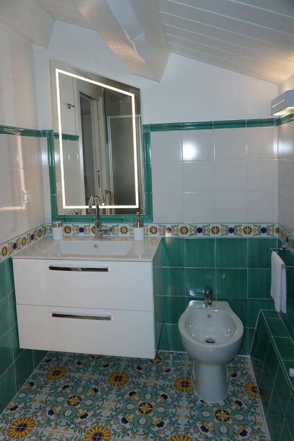 Casa Vacanze Torre Dei Gualtieri Villa San Benedetto del Tronto Exteriör bild