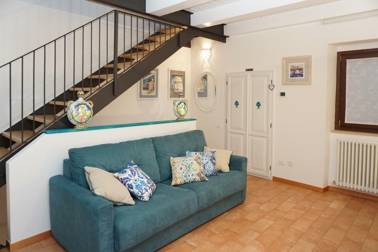 Casa Vacanze Torre Dei Gualtieri Villa San Benedetto del Tronto Exteriör bild