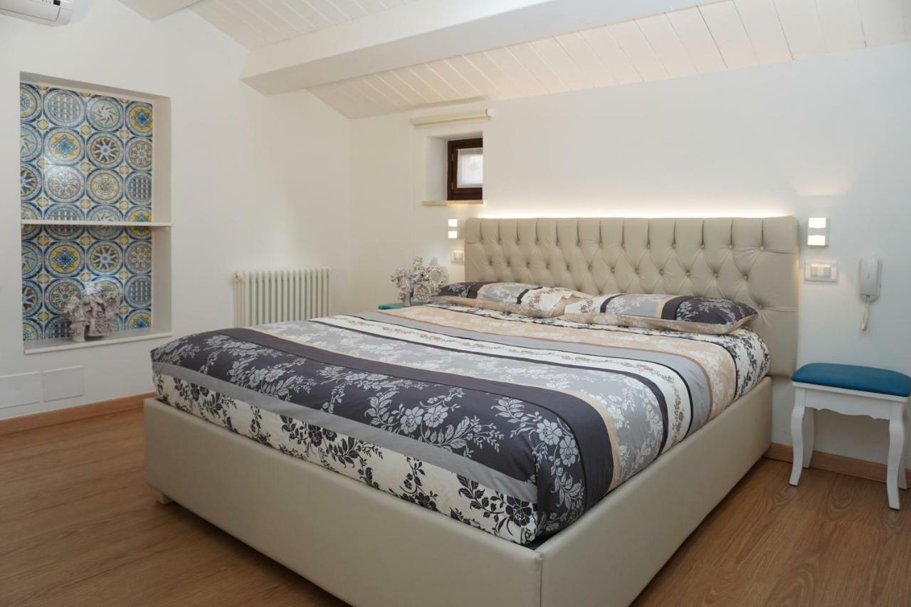 Casa Vacanze Torre Dei Gualtieri Villa San Benedetto del Tronto Exteriör bild