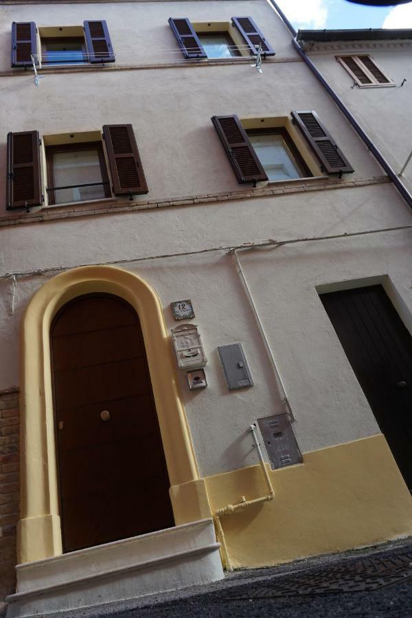 Casa Vacanze Torre Dei Gualtieri Villa San Benedetto del Tronto Exteriör bild