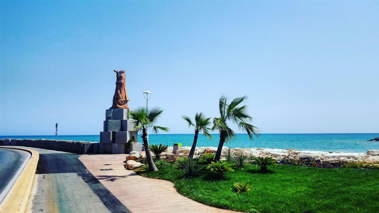 Casa Vacanze Torre Dei Gualtieri Villa San Benedetto del Tronto Exteriör bild