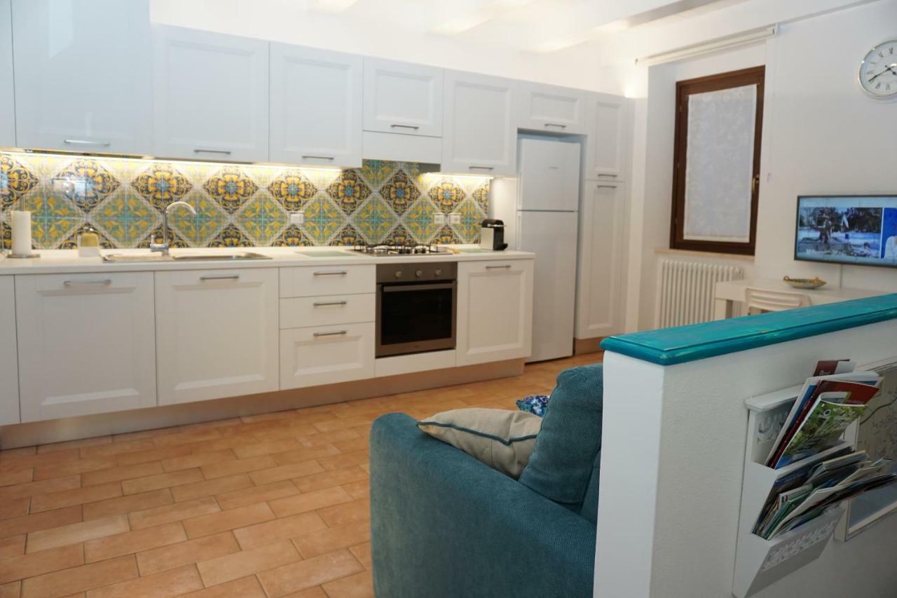 Casa Vacanze Torre Dei Gualtieri Villa San Benedetto del Tronto Exteriör bild